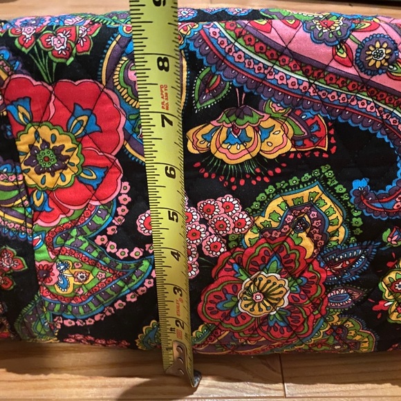 Vera Bradley Large Tote - Picture 6 of 8